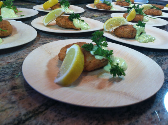 Golden Salmon Cakes with Dill Aioli
